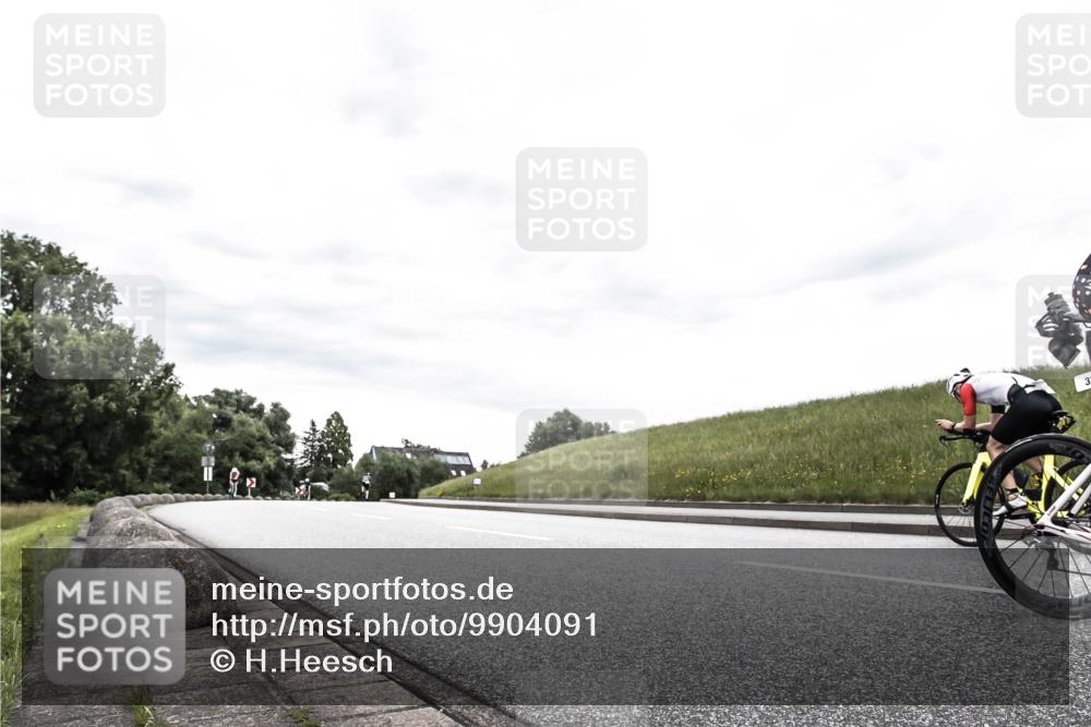 21.06.2026 - 29. Vierlanden-Triathlon H.Heesch http://msf.ph/oto/9904091 21.06.2026 10:24:14 Radfahren 32, 204, 240 meine-sportfotos.de