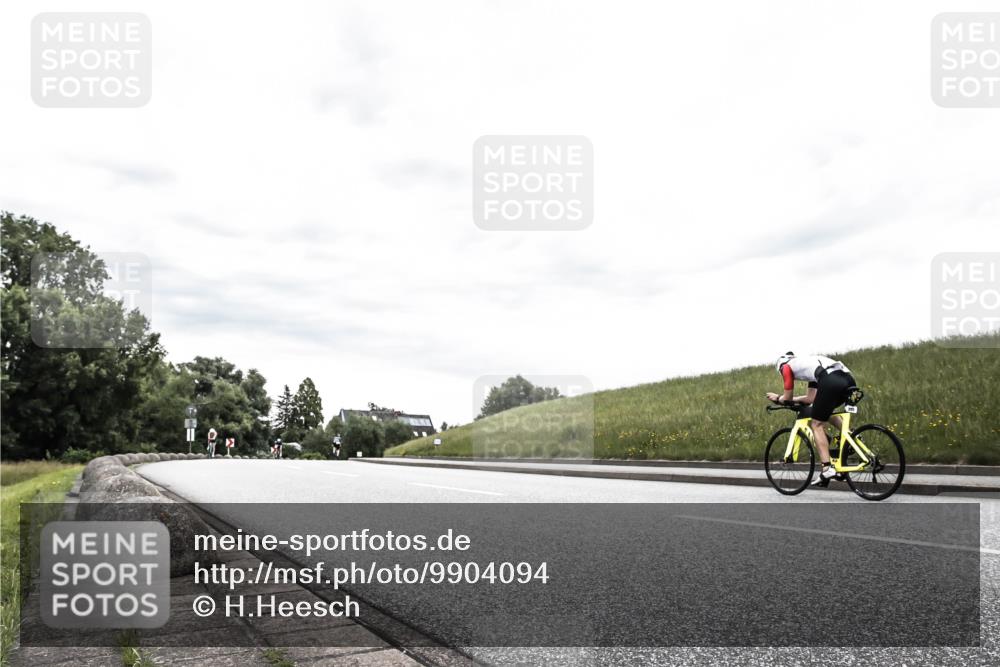 21.06.2026 - 29. Vierlanden-Triathlon H.Heesch http://msf.ph/oto/9904094 21.06.2026 10:24:14 Radfahren 32, 204, 240 meine-sportfotos.de