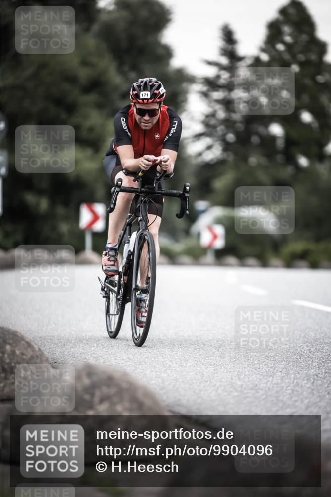 21.06.2026 - 29. Vierlanden-Triathlon H.Heesch http://msf.ph/oto/9904096 21.06.2026 10:19:29 Radfahren 171, 184, 242 meine-sportfotos.de