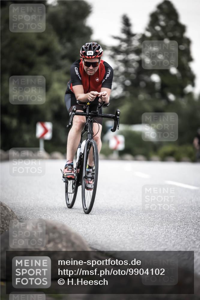 21.06.2026 - 29. Vierlanden-Triathlon H.Heesch http://msf.ph/oto/9904102 21.06.2026 10:19:29 Radfahren 171, 184, 242 meine-sportfotos.de