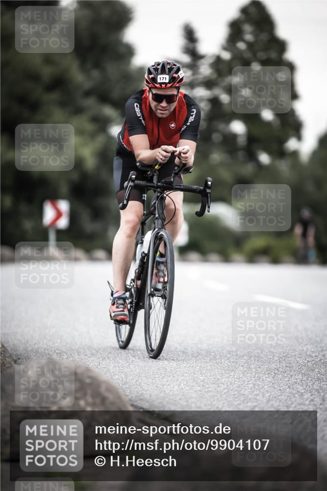 21.06.2026 - 29. Vierlanden-Triathlon H.Heesch http://msf.ph/oto/9904107 21.06.2026 10:19:29 Radfahren 171, 184, 242 meine-sportfotos.de