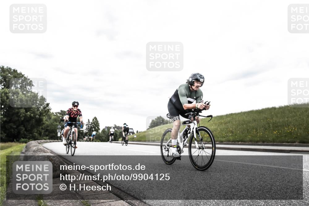 21.06.2026 - 29. Vierlanden-Triathlon H.Heesch http://msf.ph/oto/9904125 21.06.2026 10:24:33 Radfahren 84, 94, 169, 370, 552, 622, 625 meine-sportfotos.de
