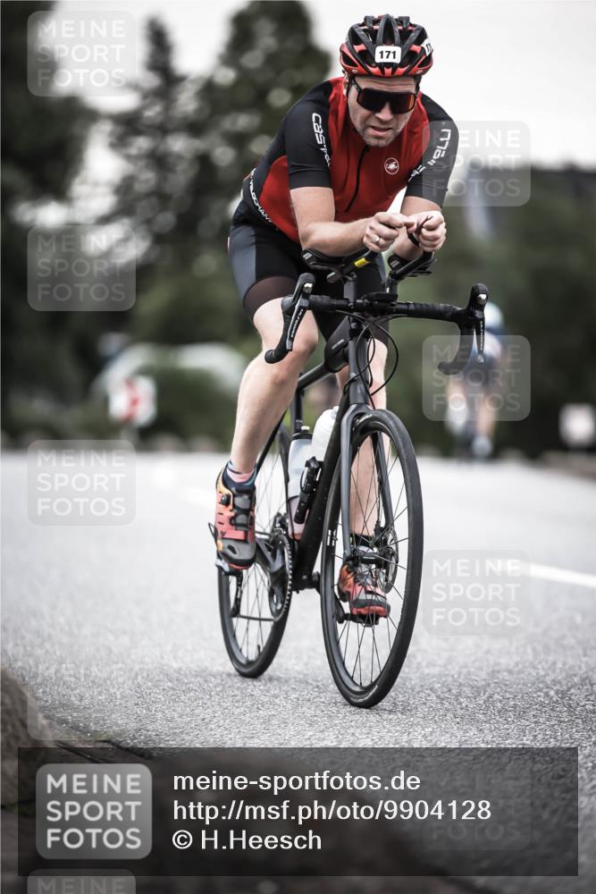 21.06.2026 - 29. Vierlanden-Triathlon H.Heesch http://msf.ph/oto/9904128 21.06.2026 10:19:29 Radfahren 171, 184, 242 meine-sportfotos.de