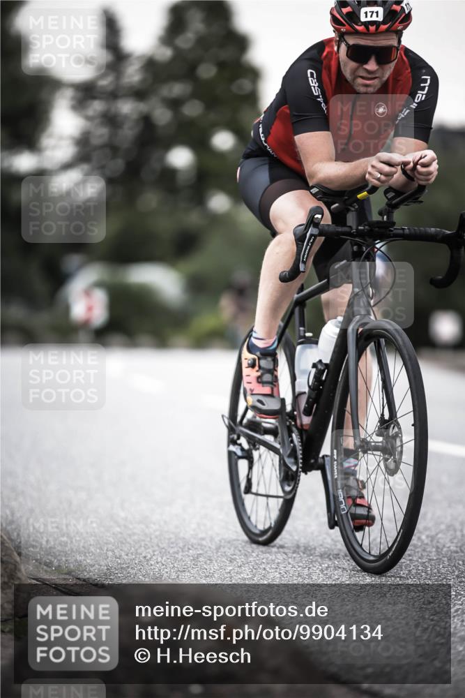 21.06.2026 - 29. Vierlanden-Triathlon H.Heesch http://msf.ph/oto/9904134 21.06.2026 10:19:29 Radfahren 171, 184, 242 meine-sportfotos.de