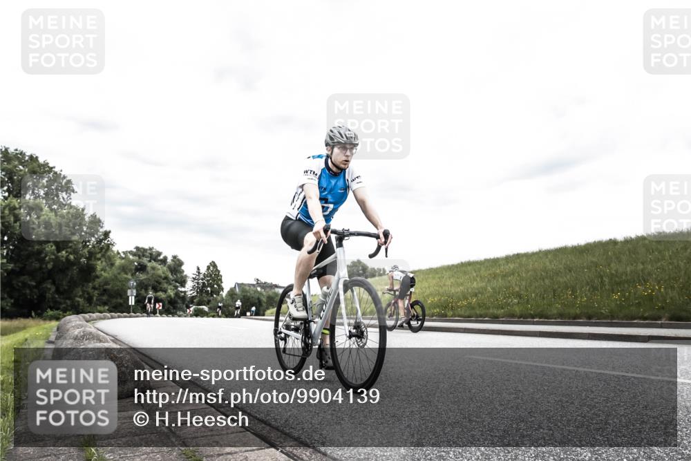 21.06.2026 - 29. Vierlanden-Triathlon H.Heesch http://msf.ph/oto/9904139 21.06.2026 10:24:37 Radfahren 71, 625 meine-sportfotos.de