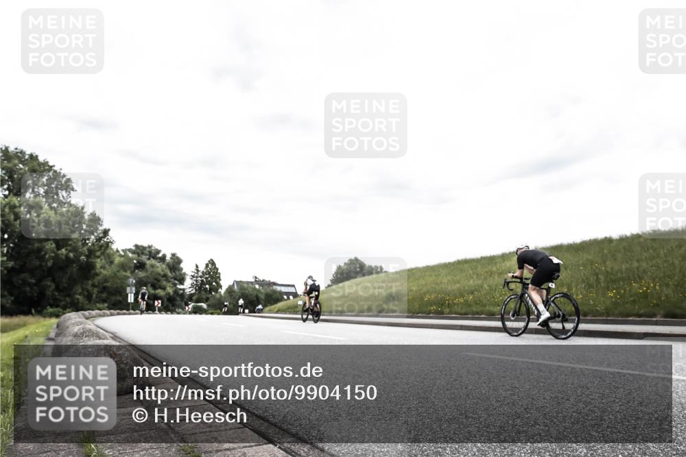 21.06.2026 - 29. Vierlanden-Triathlon H.Heesch http://msf.ph/oto/9904150 21.06.2026 10:24:37 Radfahren 71, 625 meine-sportfotos.de