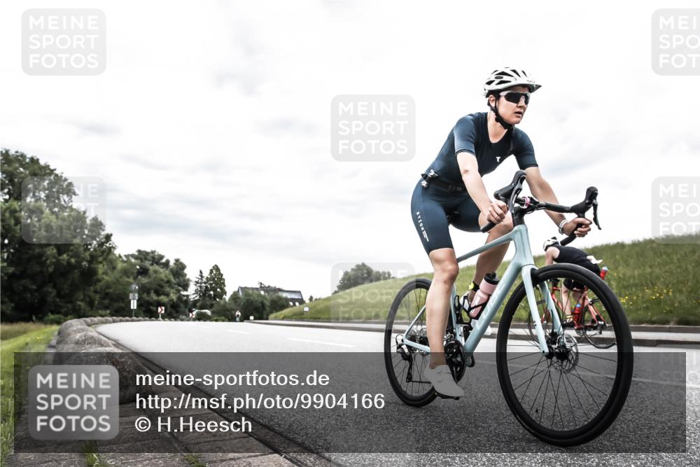 21.06.2026 - 29. Vierlanden-Triathlon H.Heesch http://msf.ph/oto/9904166 21.06.2026 10:24:48 Radfahren 178, 509, 562 meine-sportfotos.de
