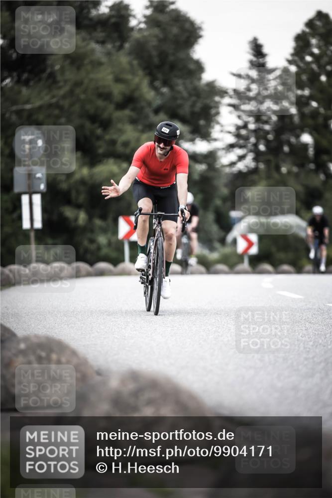 21.06.2026 - 29. Vierlanden-Triathlon H.Heesch http://msf.ph/oto/9904171 21.06.2026 10:18:31 Radfahren 87, 121, 393, 442, 446 meine-sportfotos.de