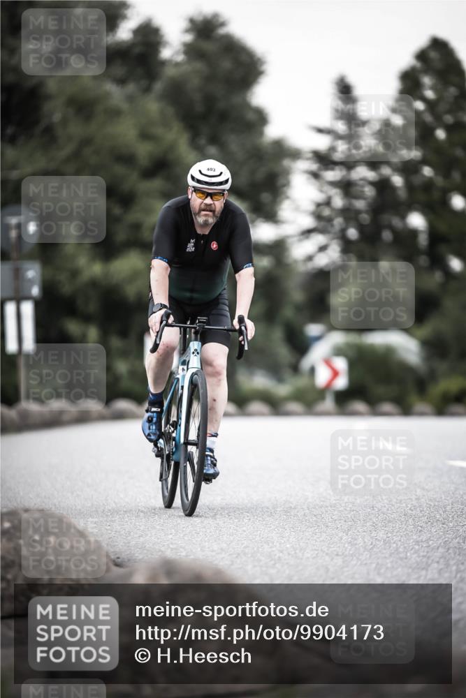 21.06.2026 - 29. Vierlanden-Triathlon H.Heesch http://msf.ph/oto/9904173 21.06.2026 10:19:38 Radfahren 403, 455 meine-sportfotos.de