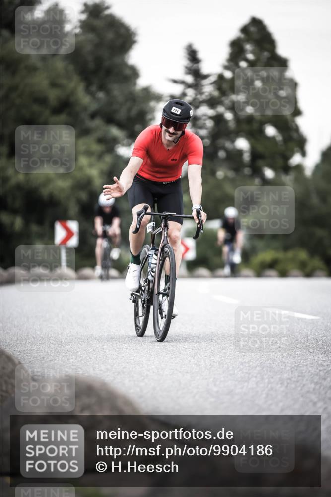 21.06.2026 - 29. Vierlanden-Triathlon H.Heesch http://msf.ph/oto/9904186 21.06.2026 10:18:32 Radfahren 87, 121, 393, 442, 446 meine-sportfotos.de