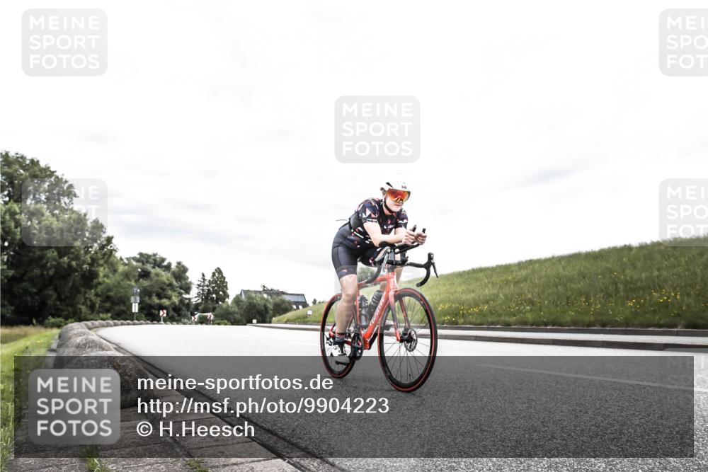 21.06.2026 - 29. Vierlanden-Triathlon H.Heesch http://msf.ph/oto/9904223 21.06.2026 10:25:30 Radfahren 540 meine-sportfotos.de