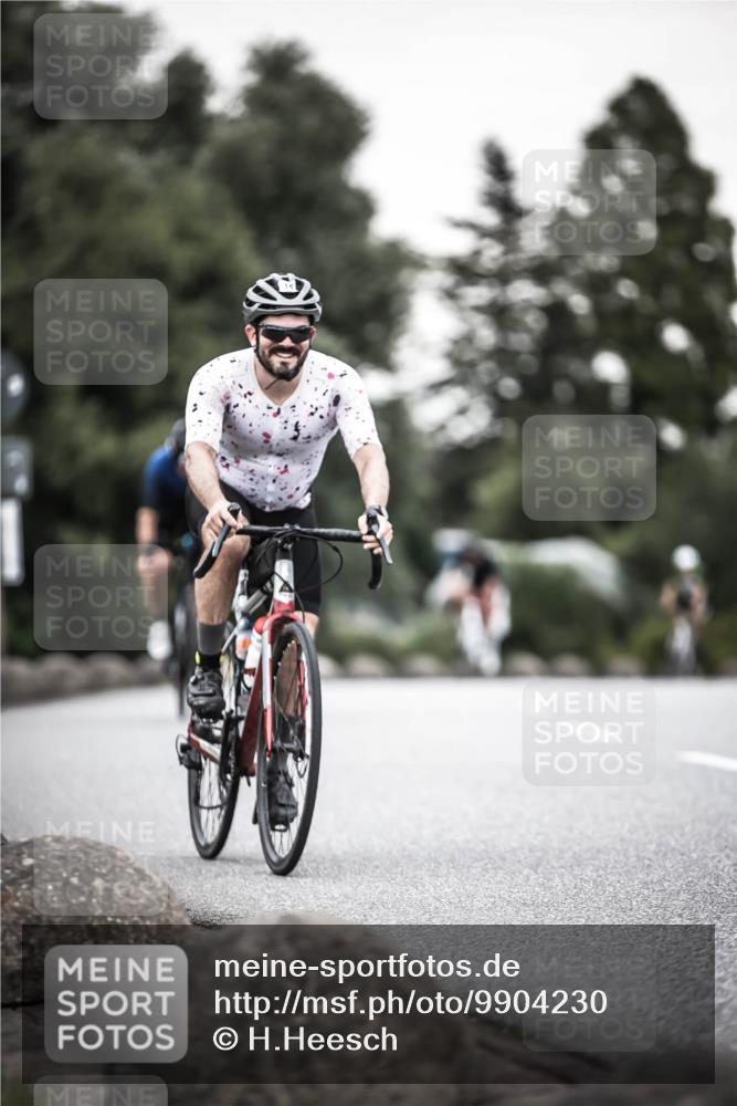 21.06.2026 - 29. Vierlanden-Triathlon H.Heesch http://msf.ph/oto/9904230 21.06.2026 10:19:51 Radfahren 18, 21, 69, 146, 163, 268, 400 meine-sportfotos.de