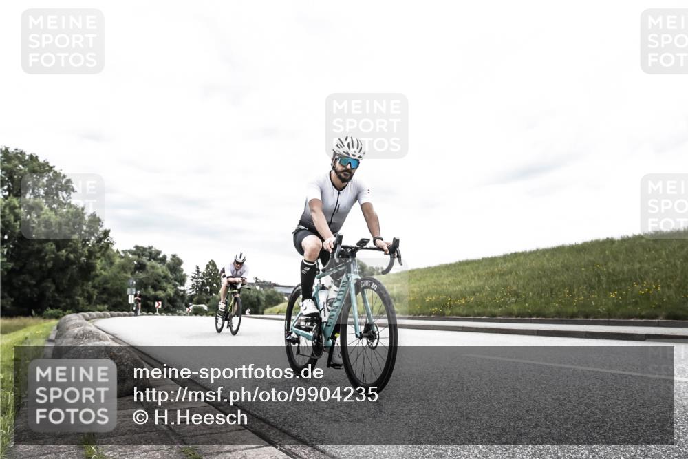 21.06.2026 - 29. Vierlanden-Triathlon H.Heesch http://msf.ph/oto/9904235 21.06.2026 10:25:44 Radfahren 6, 41, 63, 211 meine-sportfotos.de
