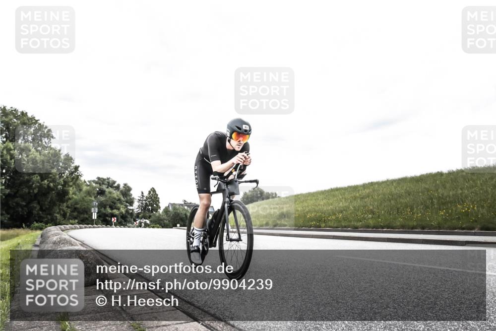 21.06.2026 - 29. Vierlanden-Triathlon H.Heesch http://msf.ph/oto/9904239 21.06.2026 10:25:47 Radfahren 6, 41, 63, 211 meine-sportfotos.de