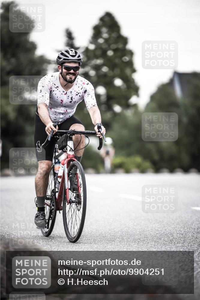 21.06.2026 - 29. Vierlanden-Triathlon H.Heesch http://msf.ph/oto/9904251 21.06.2026 10:19:52 Radfahren 18, 21, 69, 146, 163, 268, 400 meine-sportfotos.de