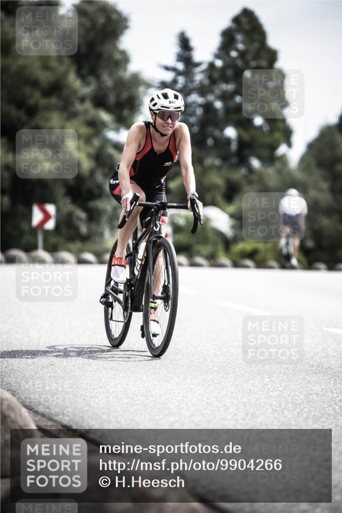 21.06.2026 - 29. Vierlanden-Triathlon H.Heesch http://msf.ph/oto/9904266 21.06.2026 11:37:03 Radfahren 48, 100, 847, 865 meine-sportfotos.de
