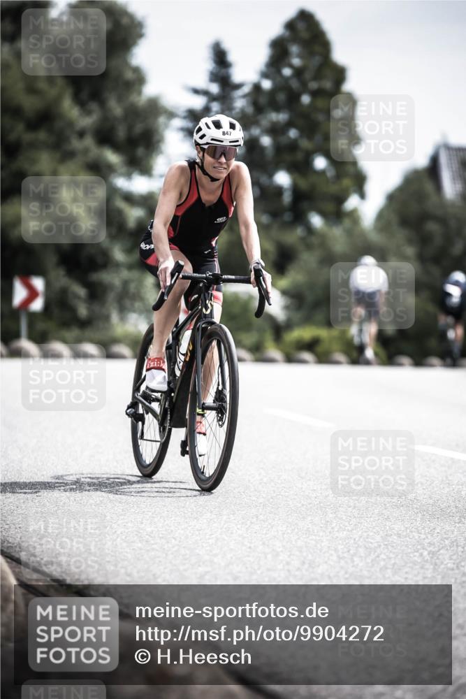 21.06.2026 - 29. Vierlanden-Triathlon H.Heesch http://msf.ph/oto/9904272 21.06.2026 11:37:03 Radfahren 48, 100, 847, 865 meine-sportfotos.de