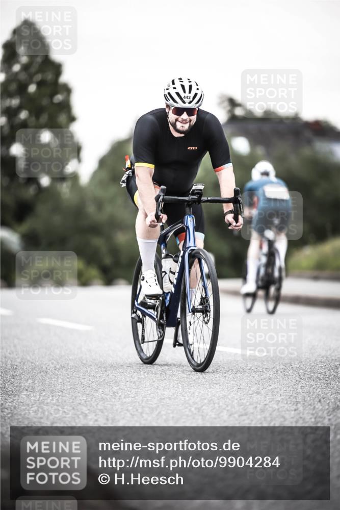 21.06.2026 - 29. Vierlanden-Triathlon H.Heesch http://msf.ph/oto/9904284 21.06.2026 10:18:38 Radfahren 148, 442, 446 meine-sportfotos.de