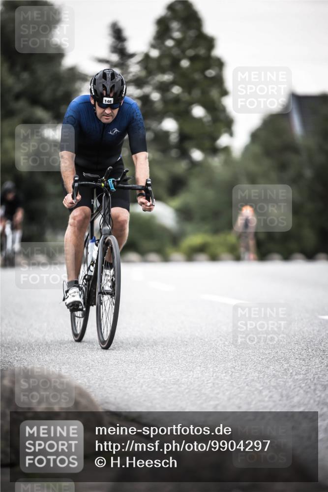 21.06.2026 - 29. Vierlanden-Triathlon H.Heesch http://msf.ph/oto/9904297 21.06.2026 10:19:53 Radfahren 18, 21, 69, 79, 146, 163, 268, 400 meine-sportfotos.de
