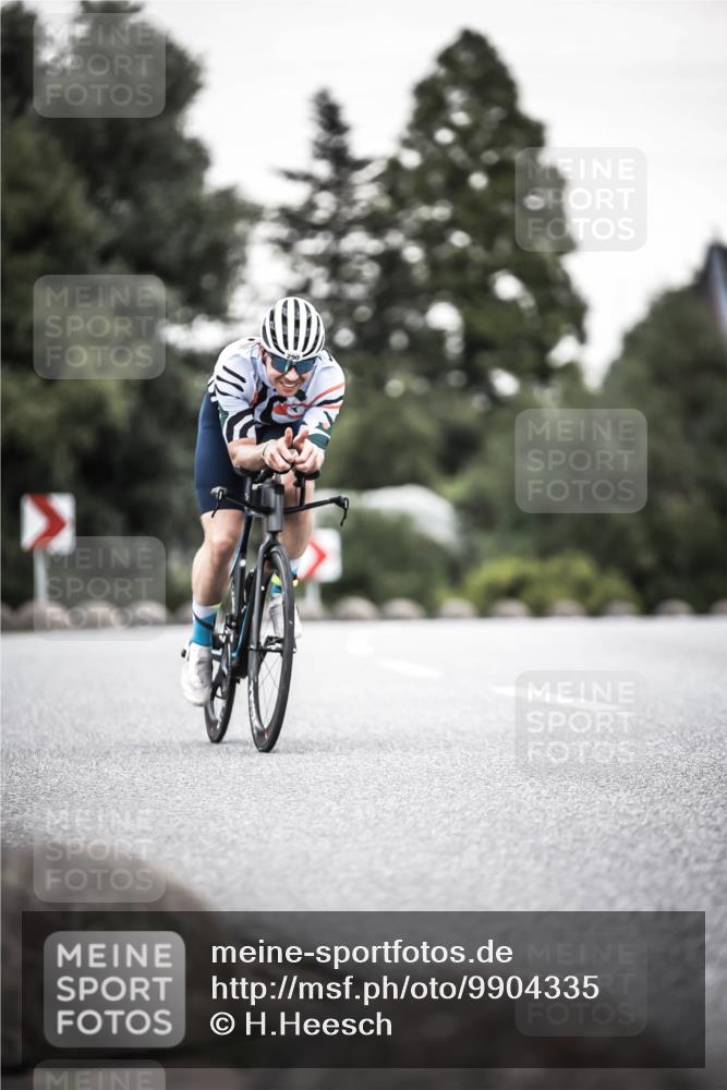 21.06.2026 - 29. Vierlanden-Triathlon H.Heesch http://msf.ph/oto/9904335 21.06.2026 10:18:46 Radfahren 148, 290 meine-sportfotos.de