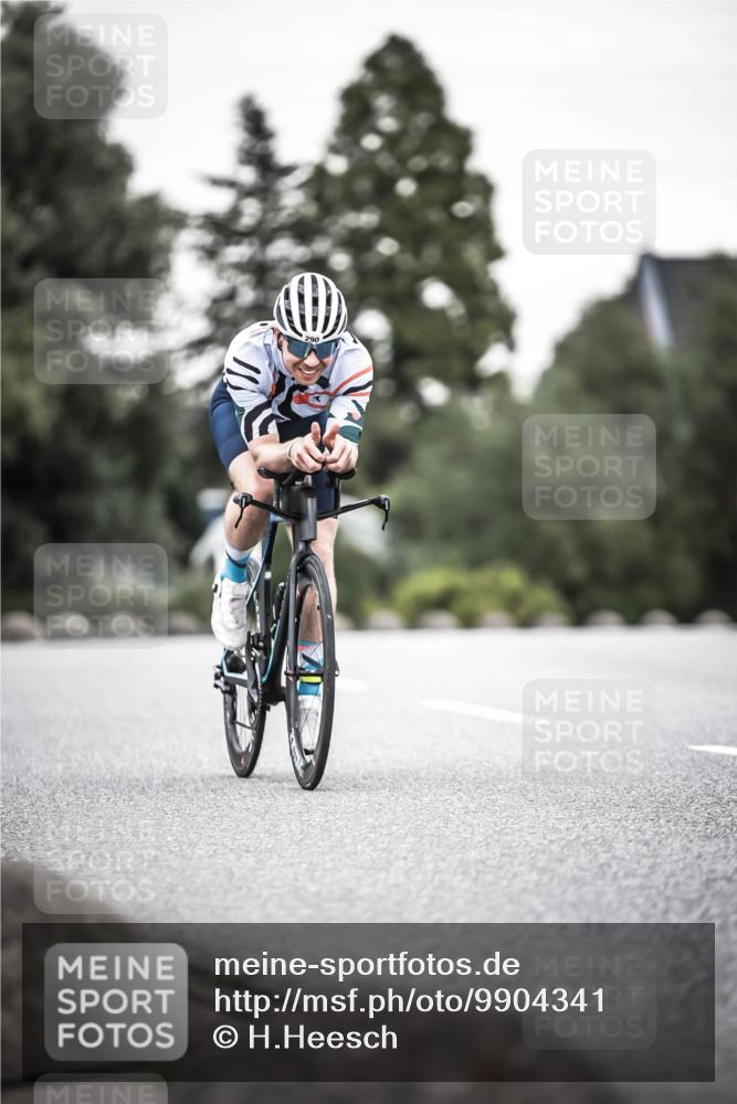 21.06.2026 - 29. Vierlanden-Triathlon H.Heesch http://msf.ph/oto/9904341 21.06.2026 10:18:46 Radfahren 148, 290 meine-sportfotos.de