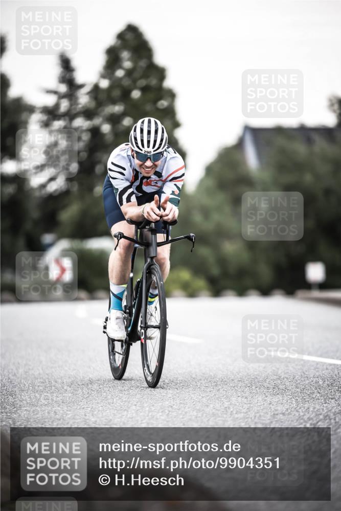 21.06.2026 - 29. Vierlanden-Triathlon H.Heesch http://msf.ph/oto/9904351 21.06.2026 10:18:47 Radfahren 148, 290 meine-sportfotos.de
