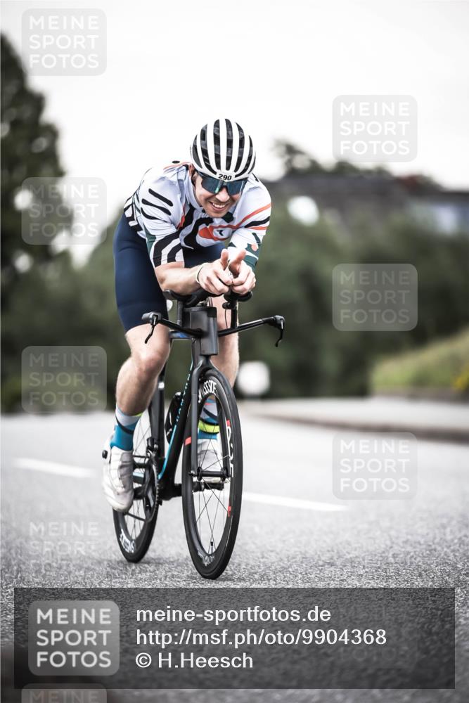 21.06.2026 - 29. Vierlanden-Triathlon H.Heesch http://msf.ph/oto/9904368 21.06.2026 10:18:47 Radfahren 148, 290 meine-sportfotos.de