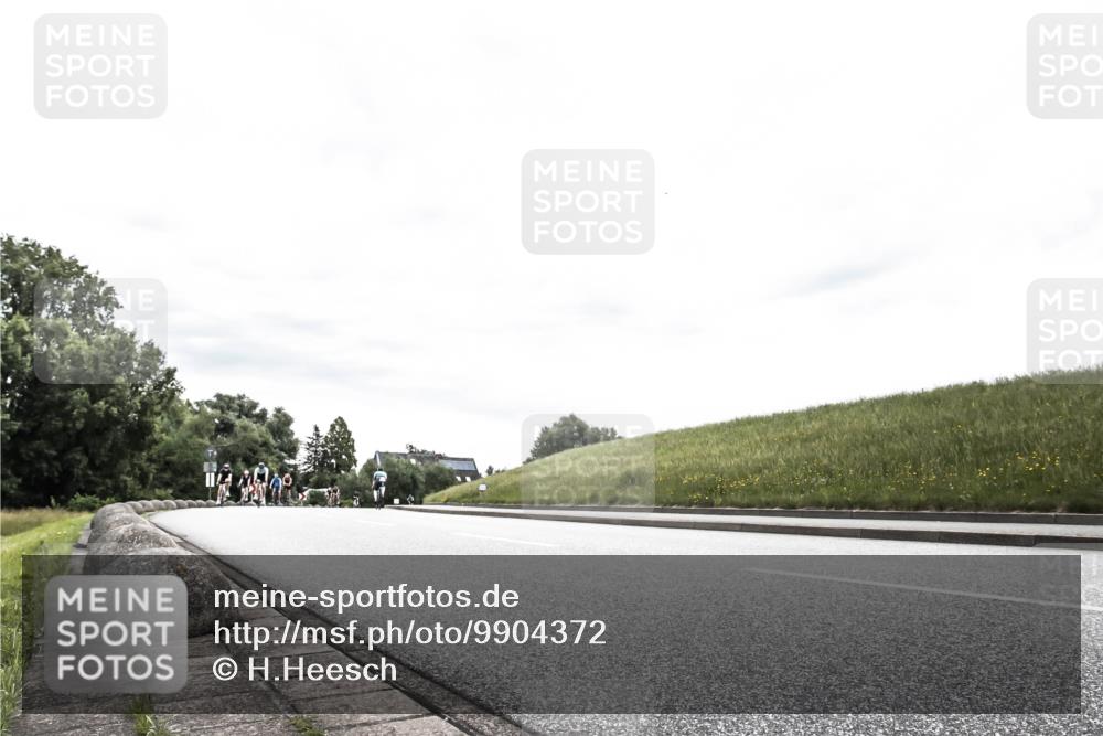 21.06.2026 - 29. Vierlanden-Triathlon H.Heesch http://msf.ph/oto/9904372 21.06.2026 10:25:58 Radfahren 8, 382, 383, 384 meine-sportfotos.de