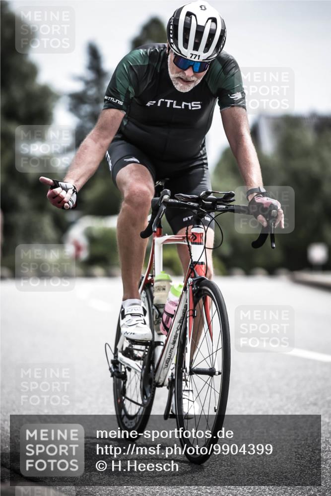 21.06.2026 - 29. Vierlanden-Triathlon H.Heesch http://msf.ph/oto/9904399 21.06.2026 11:36:16 Radfahren 43, 771, 833, 888 meine-sportfotos.de