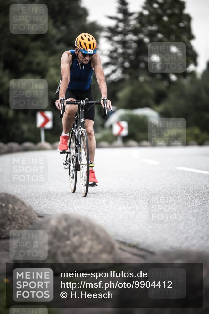 21.06.2026 - 29. Vierlanden-Triathlon H.Heesch http://msf.ph/oto/9904412 21.06.2026 10:20:01 Radfahren 16, 69, 79, 163, 244, 412, 432 meine-sportfotos.de