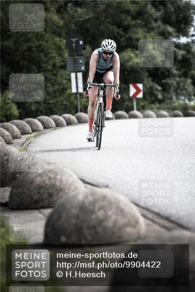 21.06.2026 - 29. Vierlanden-Triathlon H.Heesch http://msf.ph/oto/9904422 21.06.2026 11:36:20 Radfahren 43, 246, 771, 833 meine-sportfotos.de