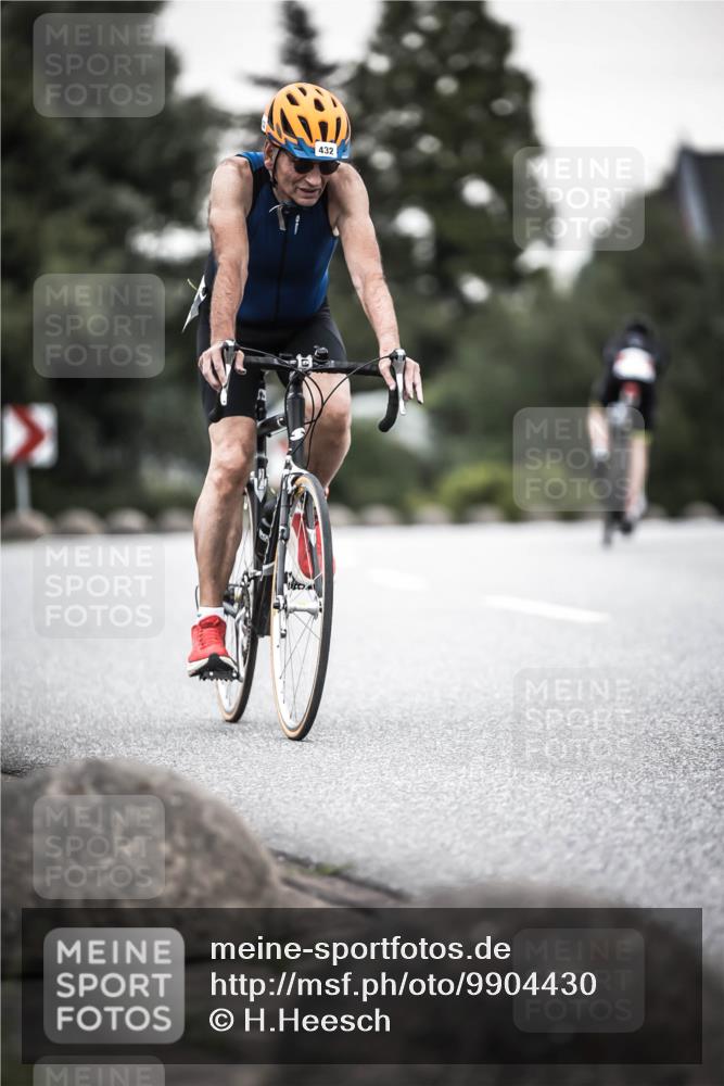 21.06.2026 - 29. Vierlanden-Triathlon H.Heesch http://msf.ph/oto/9904430 21.06.2026 10:20:02 Radfahren 16, 79, 163, 244, 412, 432 meine-sportfotos.de
