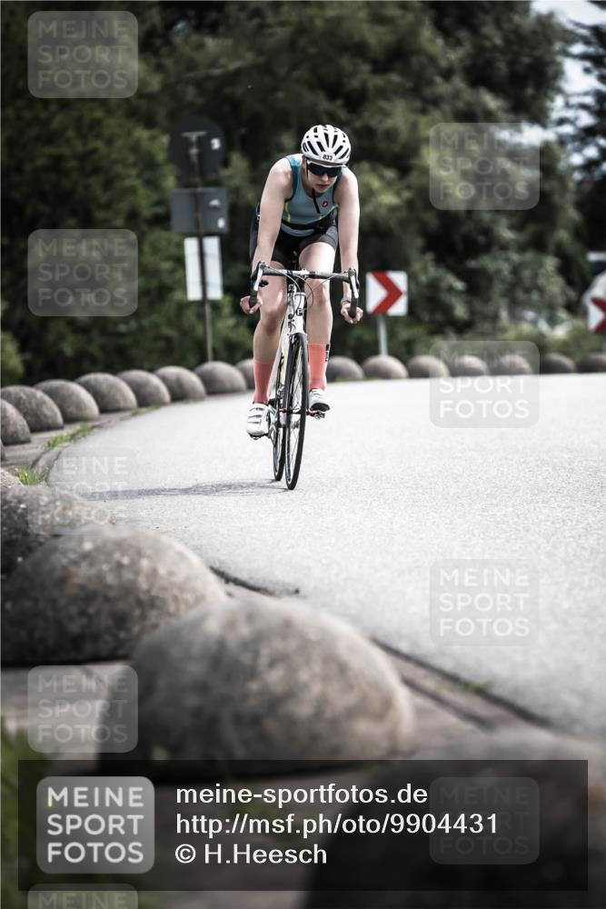 21.06.2026 - 29. Vierlanden-Triathlon H.Heesch http://msf.ph/oto/9904431 21.06.2026 11:36:20 Radfahren 43, 246, 771, 833 meine-sportfotos.de