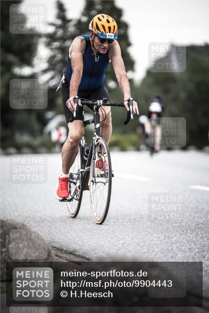 21.06.2026 - 29. Vierlanden-Triathlon H.Heesch http://msf.ph/oto/9904443 21.06.2026 10:20:02 Radfahren 16, 79, 163, 244, 412, 432 meine-sportfotos.de