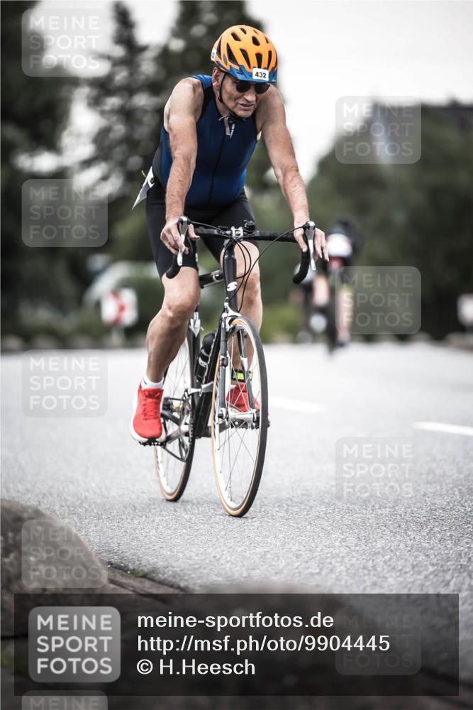 21.06.2026 - 29. Vierlanden-Triathlon H.Heesch http://msf.ph/oto/9904445 21.06.2026 10:20:02 Radfahren 16, 79, 163, 244, 412, 432 meine-sportfotos.de