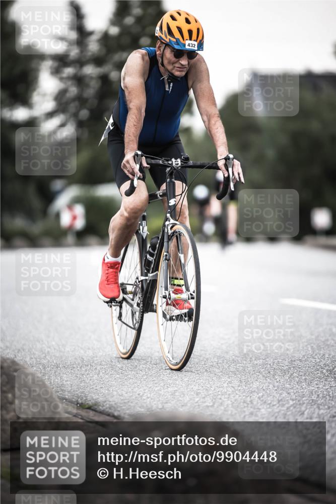 21.06.2026 - 29. Vierlanden-Triathlon H.Heesch http://msf.ph/oto/9904448 21.06.2026 10:20:02 Radfahren 16, 79, 163, 244, 412, 432 meine-sportfotos.de