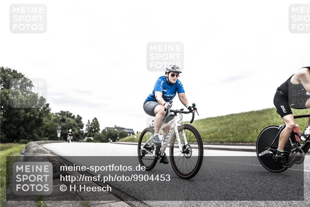 21.06.2026 - 29. Vierlanden-Triathlon H.Heesch http://msf.ph/oto/9904453 21.06.2026 10:26:23 Radfahren 116, 148, 618 meine-sportfotos.de
