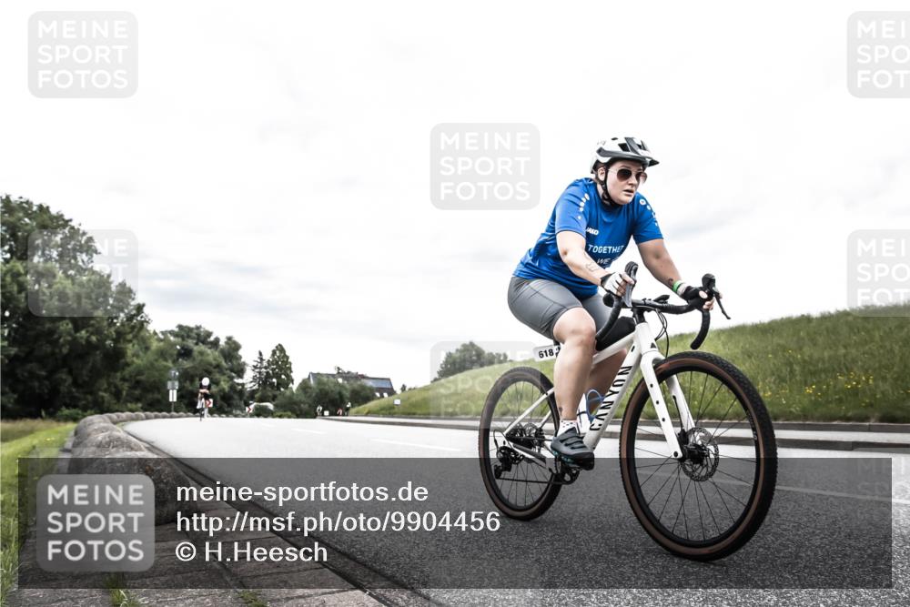 21.06.2026 - 29. Vierlanden-Triathlon H.Heesch http://msf.ph/oto/9904456 21.06.2026 10:26:23 Radfahren 116, 148, 618 meine-sportfotos.de
