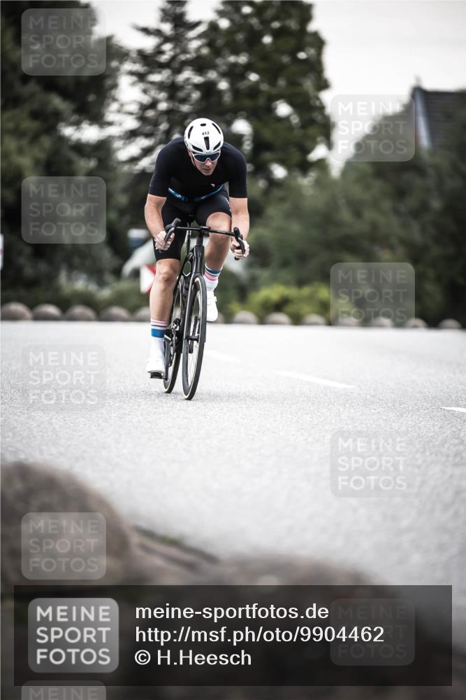 21.06.2026 - 29. Vierlanden-Triathlon H.Heesch http://msf.ph/oto/9904462 21.06.2026 10:20:08 Radfahren 15, 16, 22, 113, 244, 412 meine-sportfotos.de