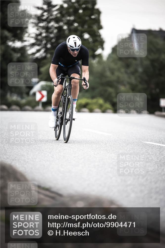 21.06.2026 - 29. Vierlanden-Triathlon H.Heesch http://msf.ph/oto/9904471 21.06.2026 10:20:08 Radfahren 15, 16, 22, 113, 244, 412 meine-sportfotos.de