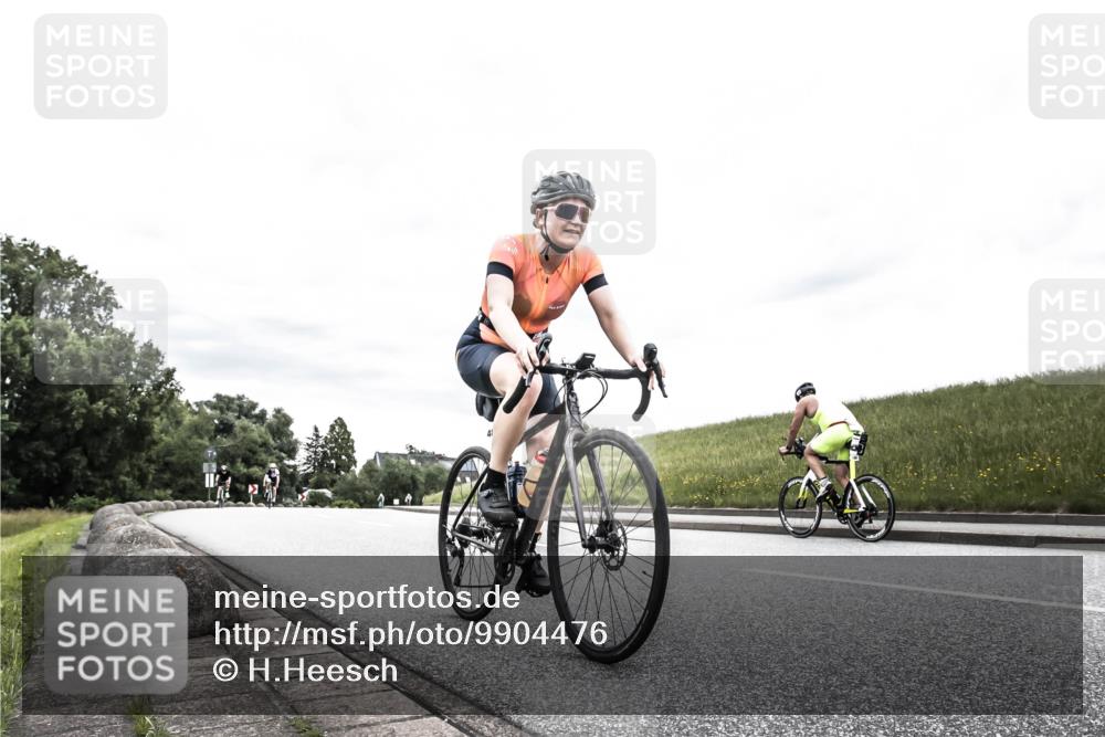 21.06.2026 - 29. Vierlanden-Triathlon H.Heesch http://msf.ph/oto/9904476 21.06.2026 10:26:34 Radfahren 46, 328, 353, 374, 488 meine-sportfotos.de