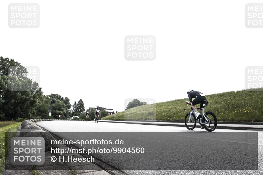 21.06.2026 - 29. Vierlanden-Triathlon H.Heesch http://msf.ph/oto/9904560 21.06.2026 10:54:35 Radfahren 33, 94, 506, 526, 545, 552, 562, 599 meine-sportfotos.de