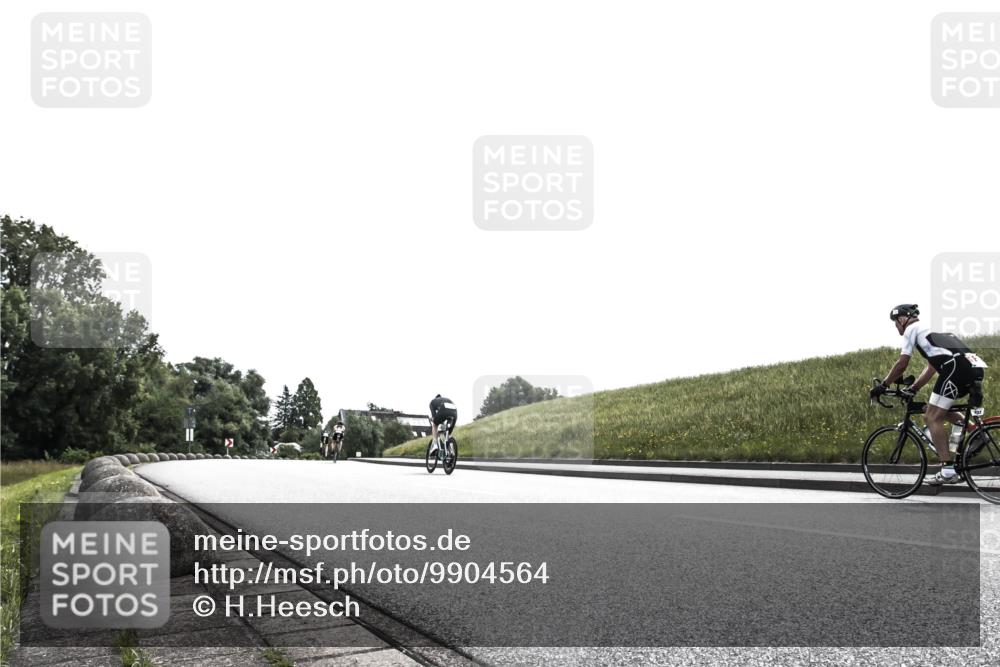 21.06.2026 - 29. Vierlanden-Triathlon H.Heesch http://msf.ph/oto/9904564 21.06.2026 10:54:36 Radfahren 33, 94, 506, 509, 526, 545, 552, 562, 599 meine-sportfotos.de