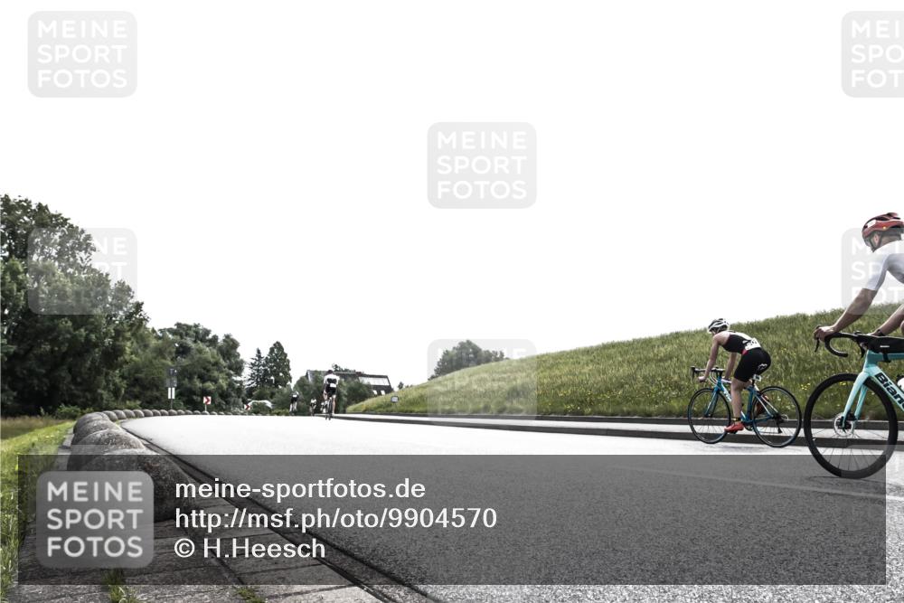 21.06.2026 - 29. Vierlanden-Triathlon H.Heesch http://msf.ph/oto/9904570 21.06.2026 10:54:39 Radfahren 94, 509, 552 meine-sportfotos.de