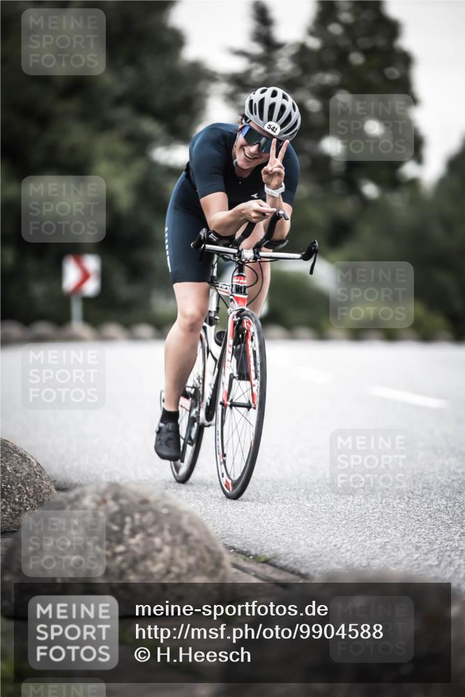 21.06.2026 - 29. Vierlanden-Triathlon H.Heesch http://msf.ph/oto/9904588 21.06.2026 10:20:40 Radfahren 52, 542 meine-sportfotos.de