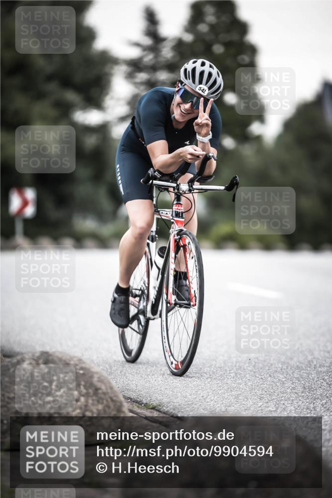 21.06.2026 - 29. Vierlanden-Triathlon H.Heesch http://msf.ph/oto/9904594 21.06.2026 10:20:40 Radfahren 52, 542 meine-sportfotos.de