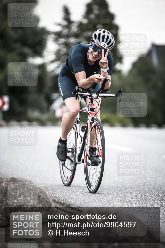 21.06.2026 - 29. Vierlanden-Triathlon H.Heesch http://msf.ph/oto/9904597 21.06.2026 10:20:40 Radfahren 52, 542 meine-sportfotos.de