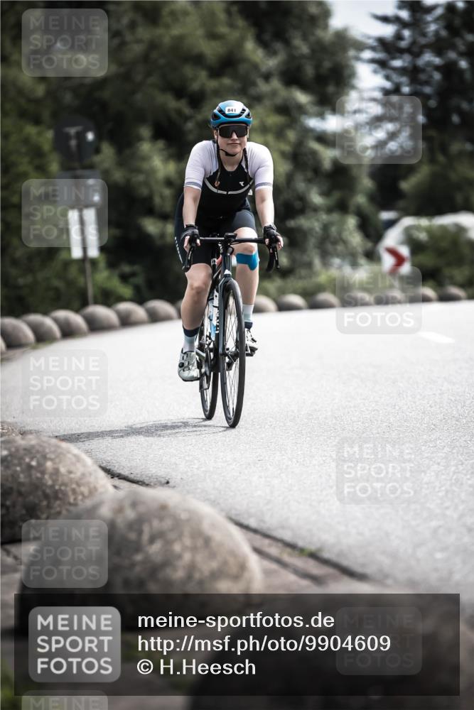 21.06.2026 - 29. Vierlanden-Triathlon H.Heesch http://msf.ph/oto/9904609 21.06.2026 11:36:33 Radfahren 226, 653, 841 meine-sportfotos.de
