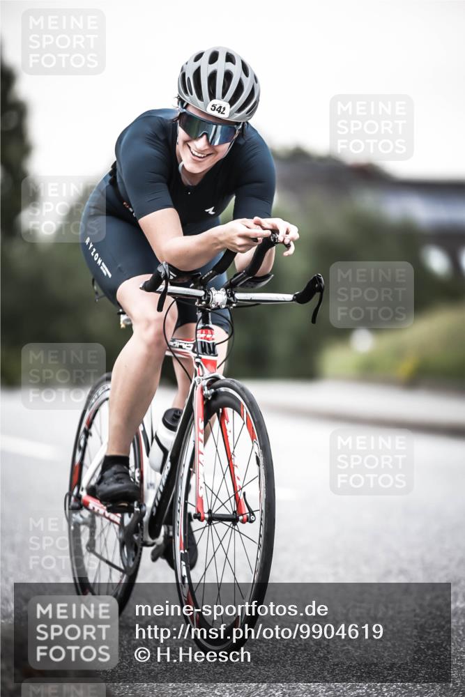 21.06.2026 - 29. Vierlanden-Triathlon H.Heesch http://msf.ph/oto/9904619 21.06.2026 10:20:41 Radfahren 52, 542 meine-sportfotos.de