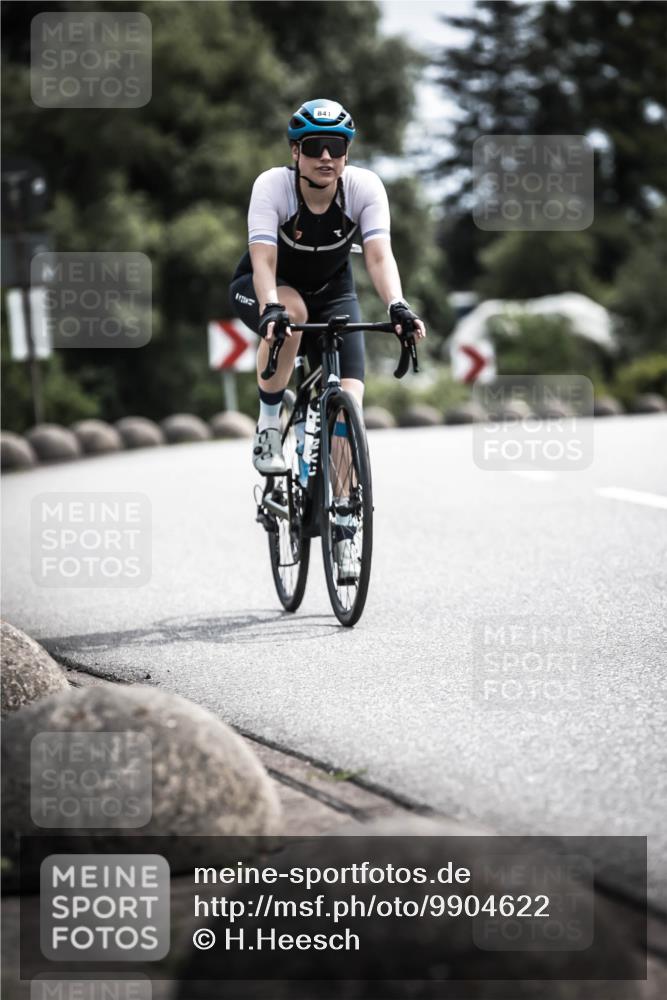 21.06.2026 - 29. Vierlanden-Triathlon H.Heesch http://msf.ph/oto/9904622 21.06.2026 11:36:34 Radfahren 226, 653, 841 meine-sportfotos.de